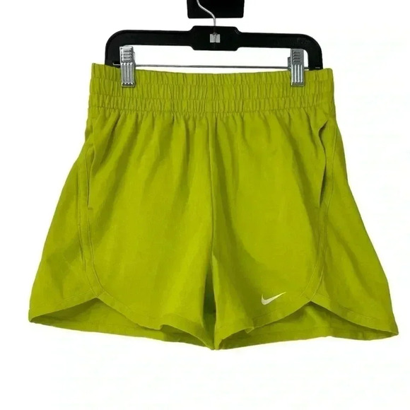 NIKE SHORTS GIRLS LARGE DRI-FIT BREEZY HIGH-WAISTED TRAINING DX4965-308 ATHLETIC - Picture 1 of 11